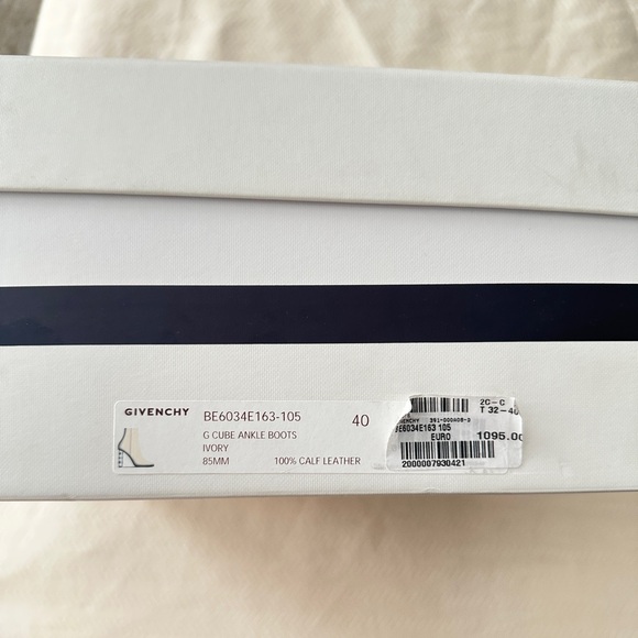 GIVENCHY G Cube Ankle Boot - Picture 9 of 12